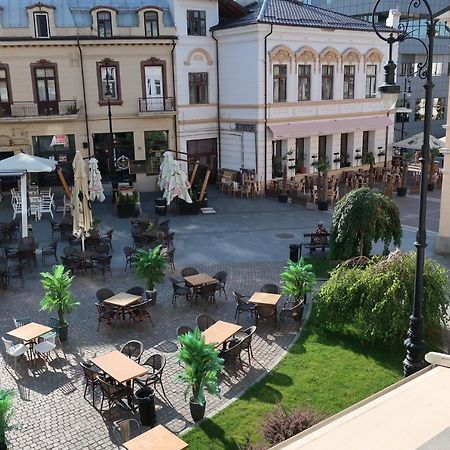 Апартаменти Central 2 Крайова Екстер'єр фото